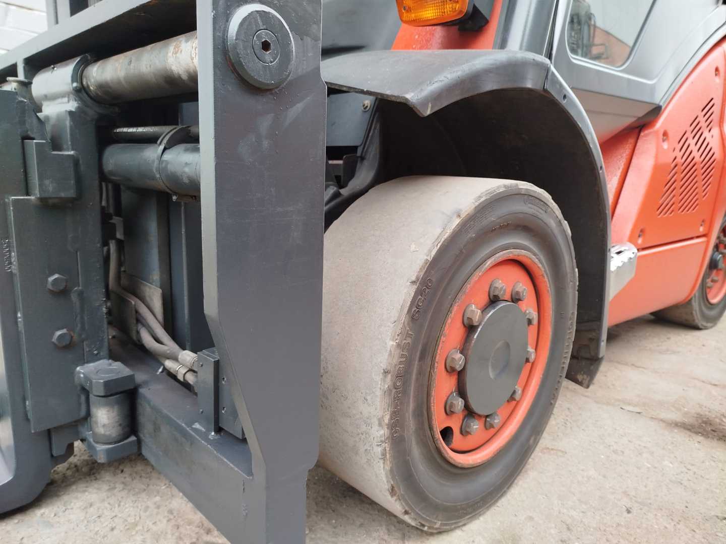 Used Forklift Linde H40D-01 4 riteņu dakšu iekrāvējs (Image 4) Used Forklift Linde H40D-01 4 riteņu dakšu iekrāvējs (Image 4)
