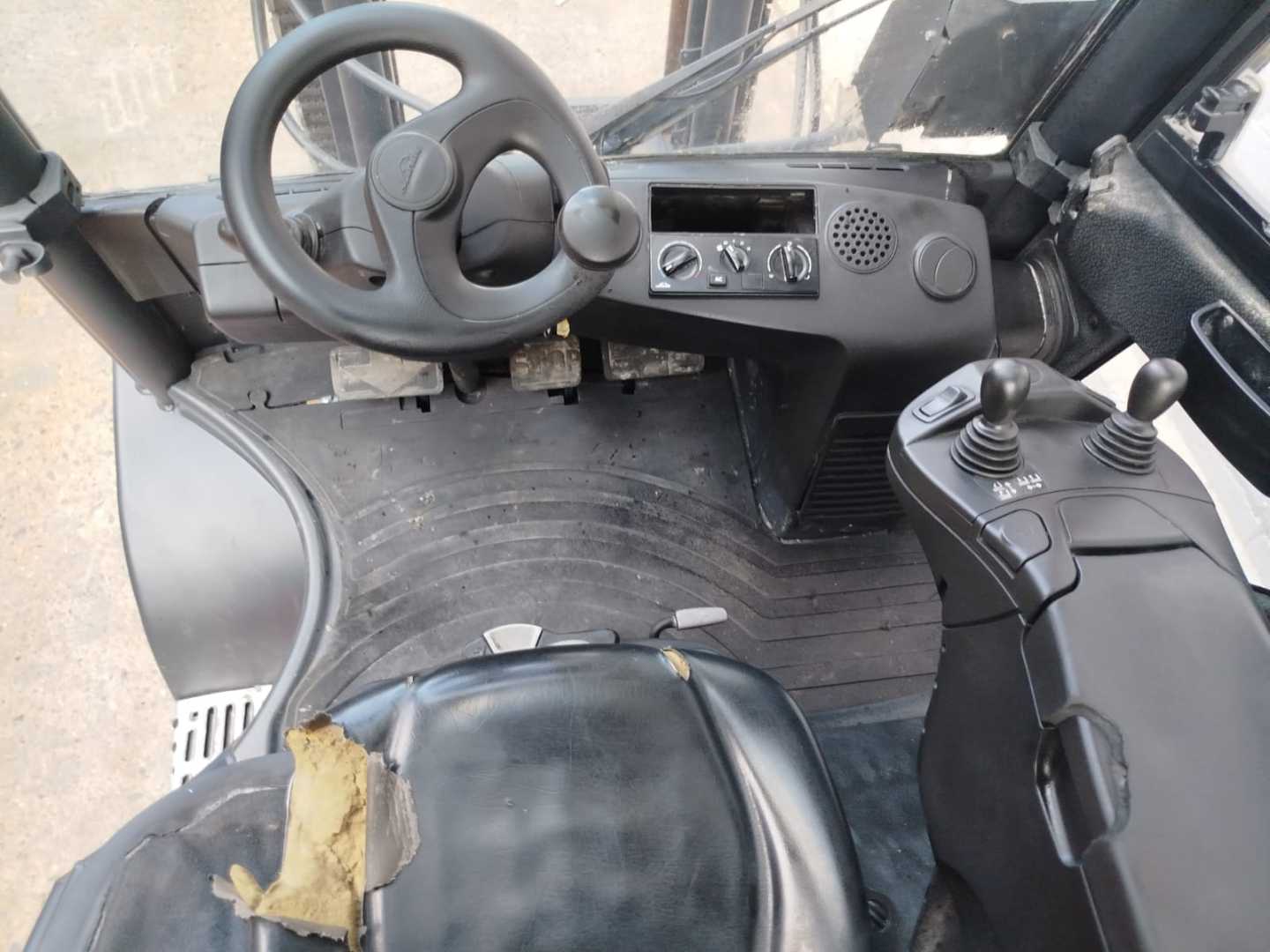 Used Forklift Linde H40D 4 riteņu dakšu iekrāvējs (Image 8) Used Forklift Linde H40D 4 riteņu dakšu iekrāvējs (Image 8)