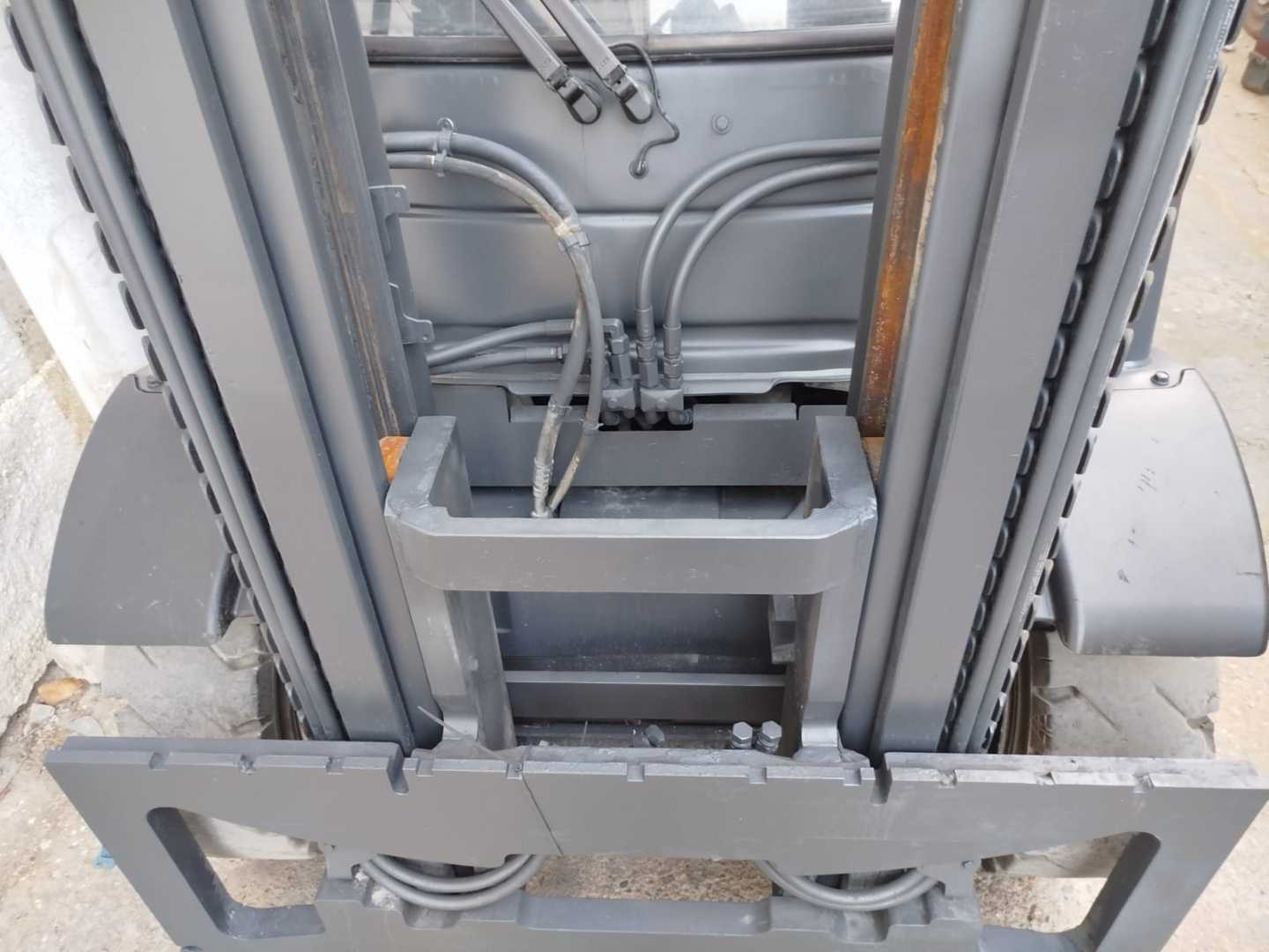 Used Forklift Linde H40D 4 riteņu dakšu iekrāvējs (Image 5) Used Forklift Linde H40D 4 riteņu dakšu iekrāvējs (Image 5)