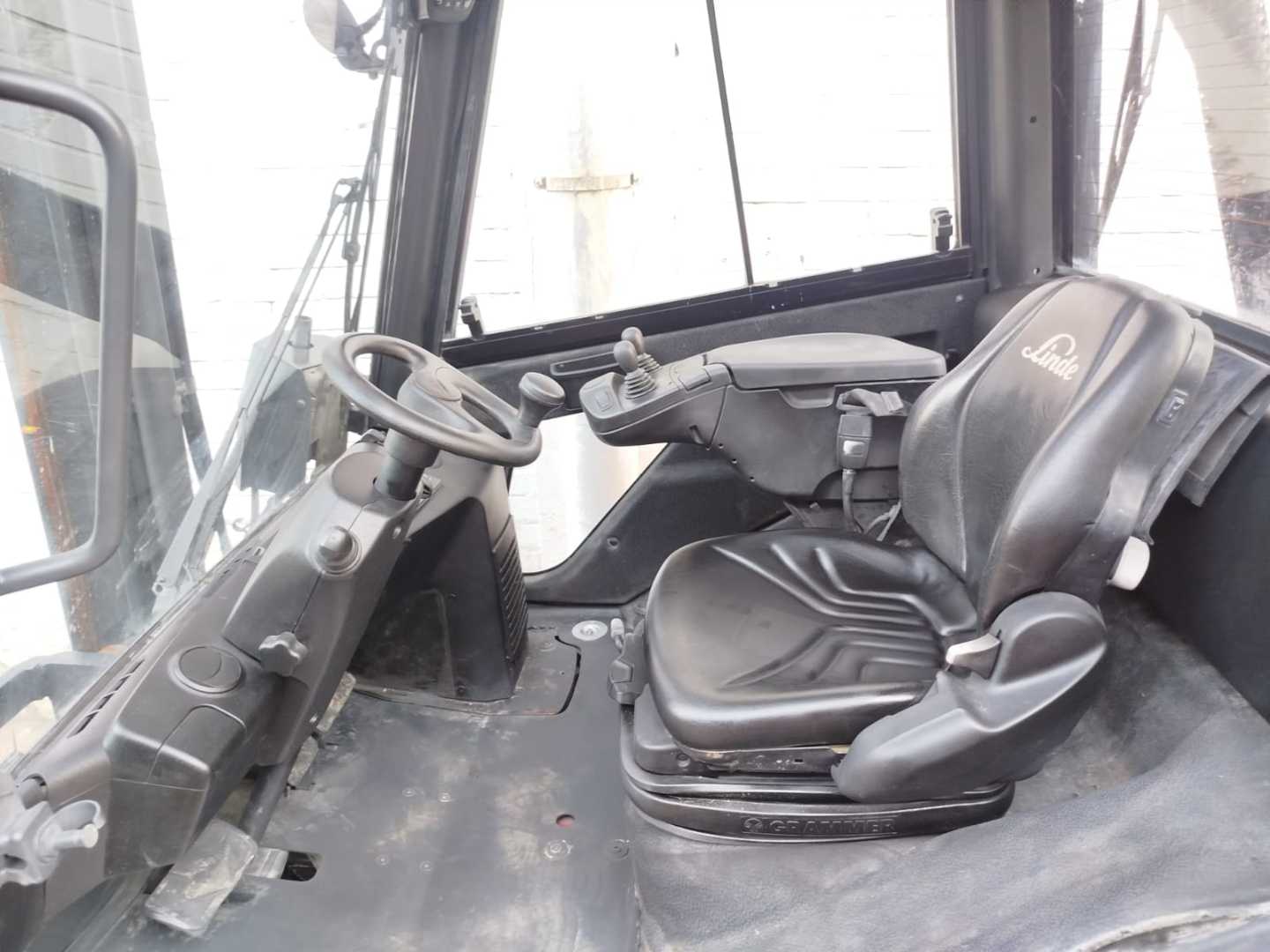 Used Forklift Linde H40D 4 riteņu dakšu iekrāvējs (Image 7) Used Forklift Linde H40D 4 riteņu dakšu iekrāvējs (Image 7)