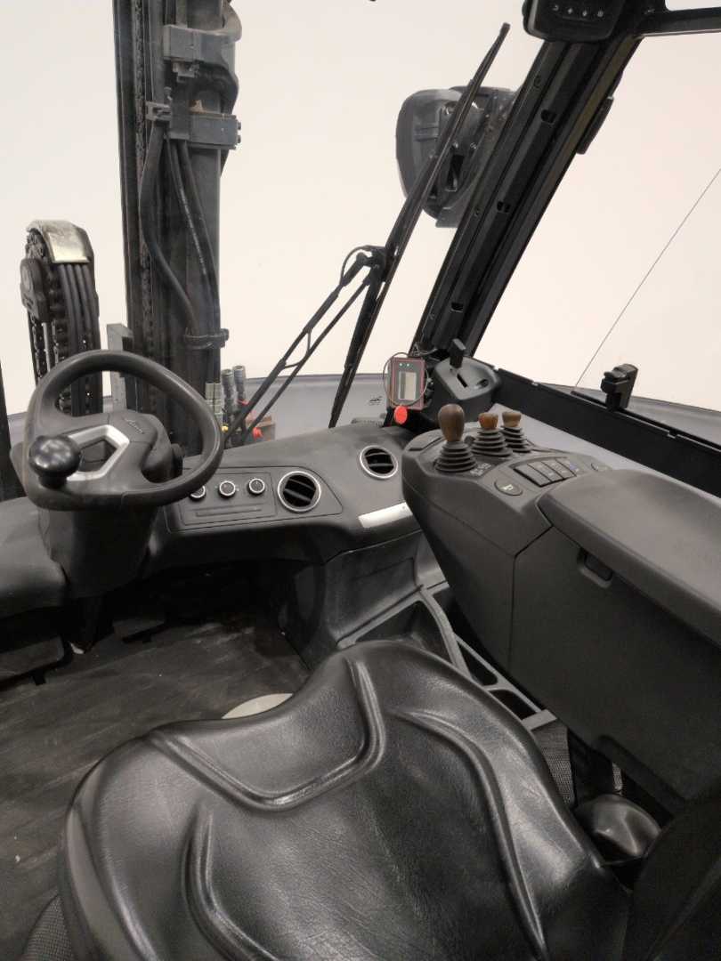 Used Forklift Linde H40/600D-1204-01 4 riteņu dakšu iekrāvējs (Image 3) Used Forklift Linde H40/600D-1204-01 4 riteņu dakšu iekrāvējs (Image 3)