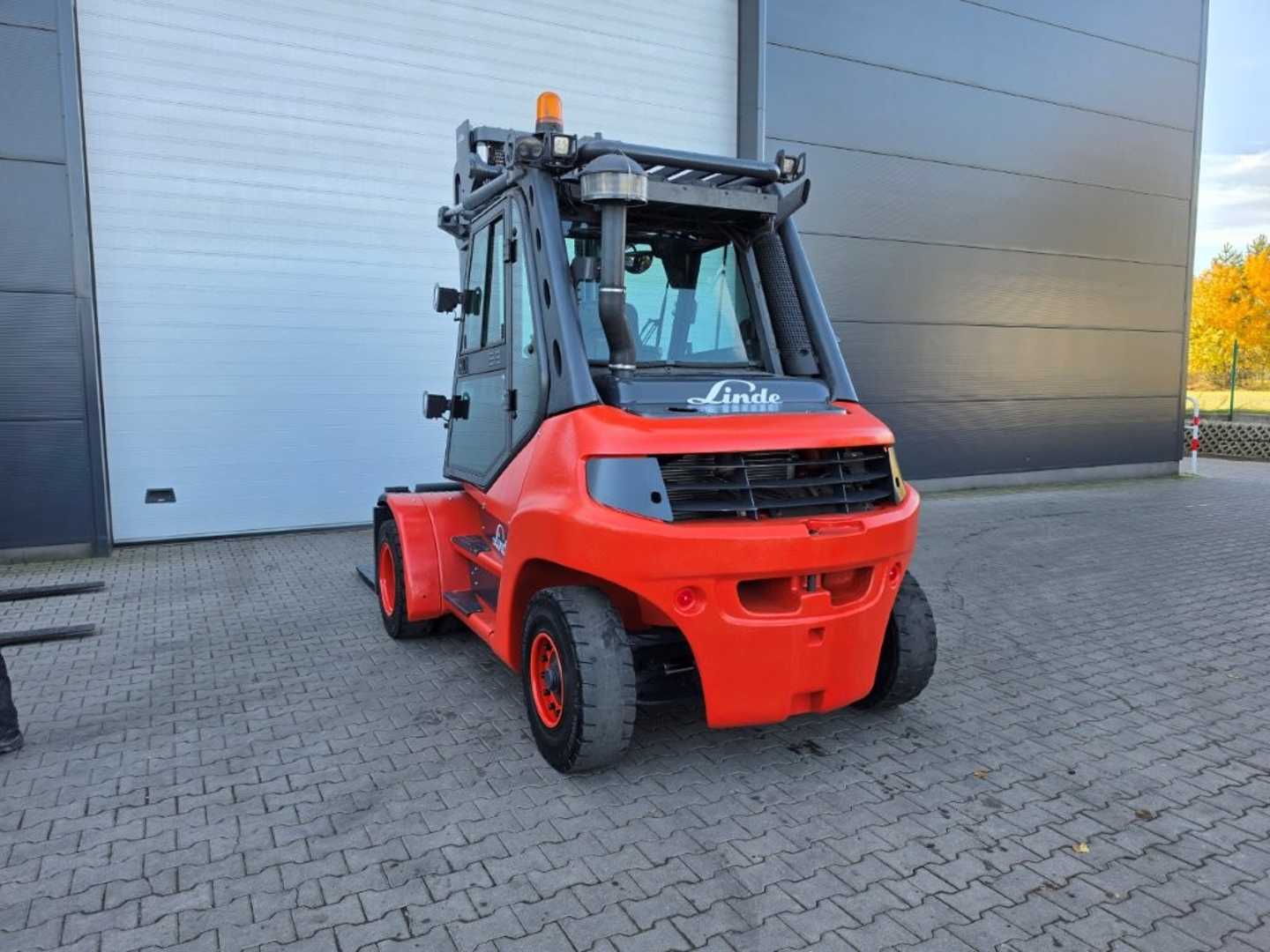 Used Forklift Linde H80D-02 4 riteņu dakšu iekrāvējs (Image 4) Used Forklift Linde H80D-02 4 riteņu dakšu iekrāvējs (Image 4)
