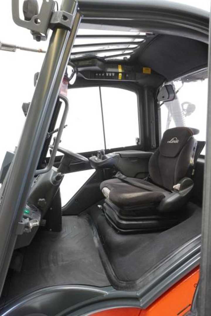 Used Forklift Linde H 50 D EVO 394-02 4 riteņu dakšu iekrāvējs (Image 3) Used Forklift Linde H 50 D EVO 394-02 4 riteņu dakšu iekrāvējs (Image 3)