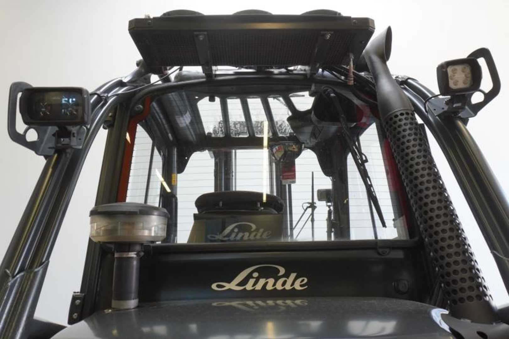 Used Forklift Linde H 50 D EVO 394-02 4 riteņu dakšu iekrāvējs (Image 8) Used Forklift Linde H 50 D EVO 394-02 4 riteņu dakšu iekrāvējs (Image 8)
