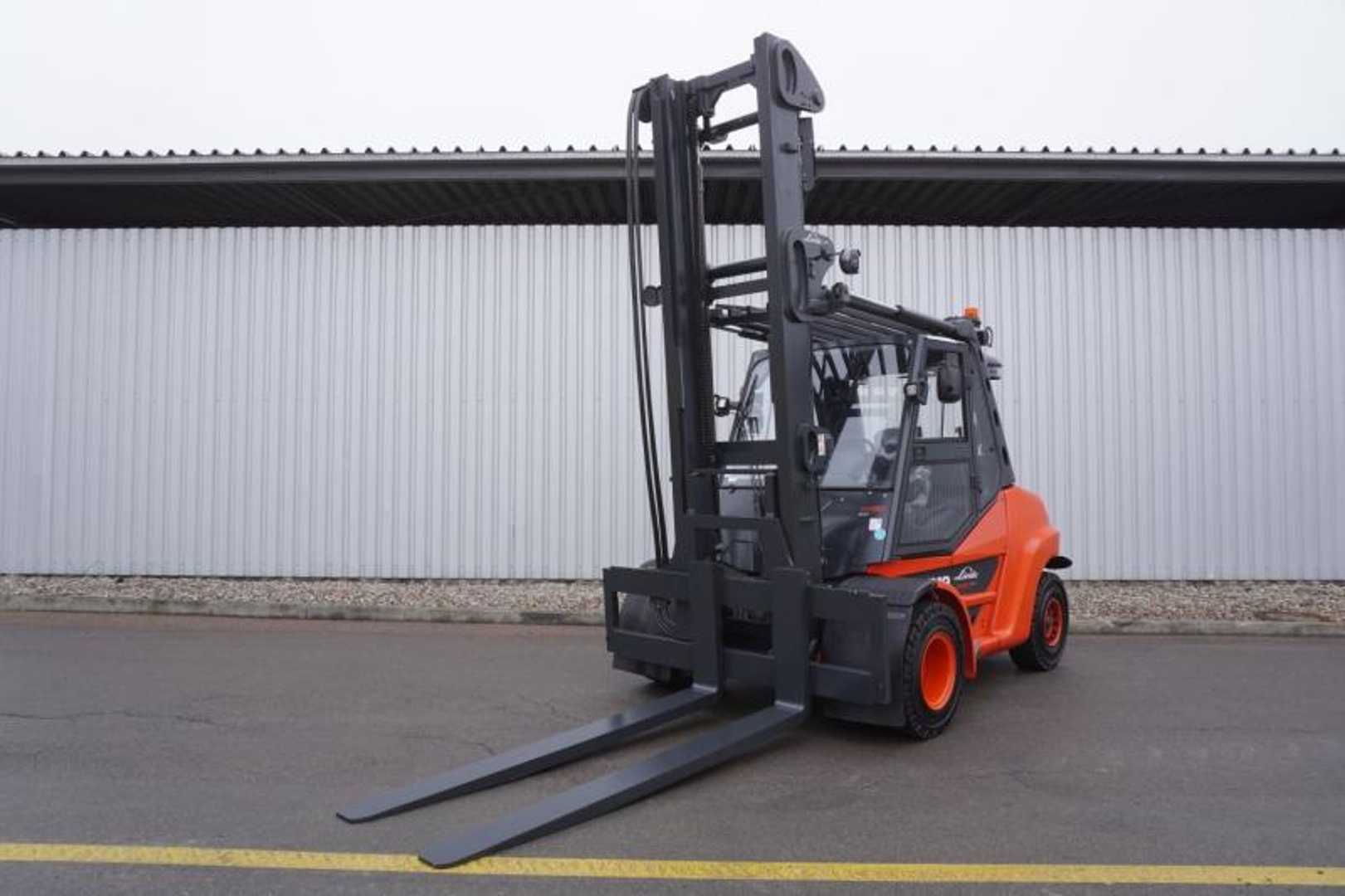 Used Forklift Linde H 80 D/900 EVO 396-03 4 riteņu dakšu iekrāvējs (Image 10) Used Forklift Linde H 80 D/900 EVO 396-03 4 riteņu dakšu iekrāvējs (Image 10)