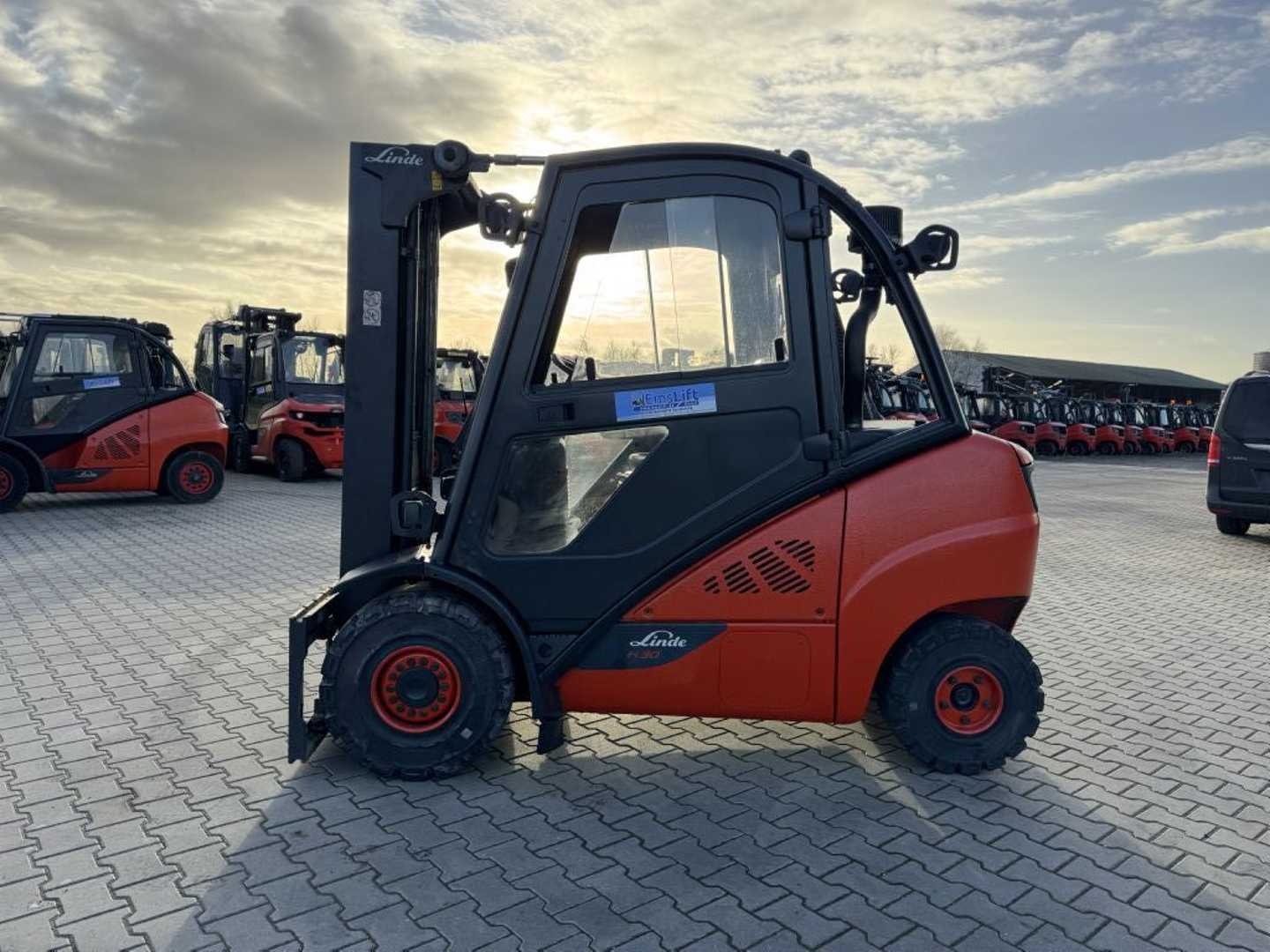 Used Forklift Linde H30D-02 4 riteņu dakšu iekrāvējs (Image 8) Used Forklift Linde H30D-02 4 riteņu dakšu iekrāvējs (Image 8)