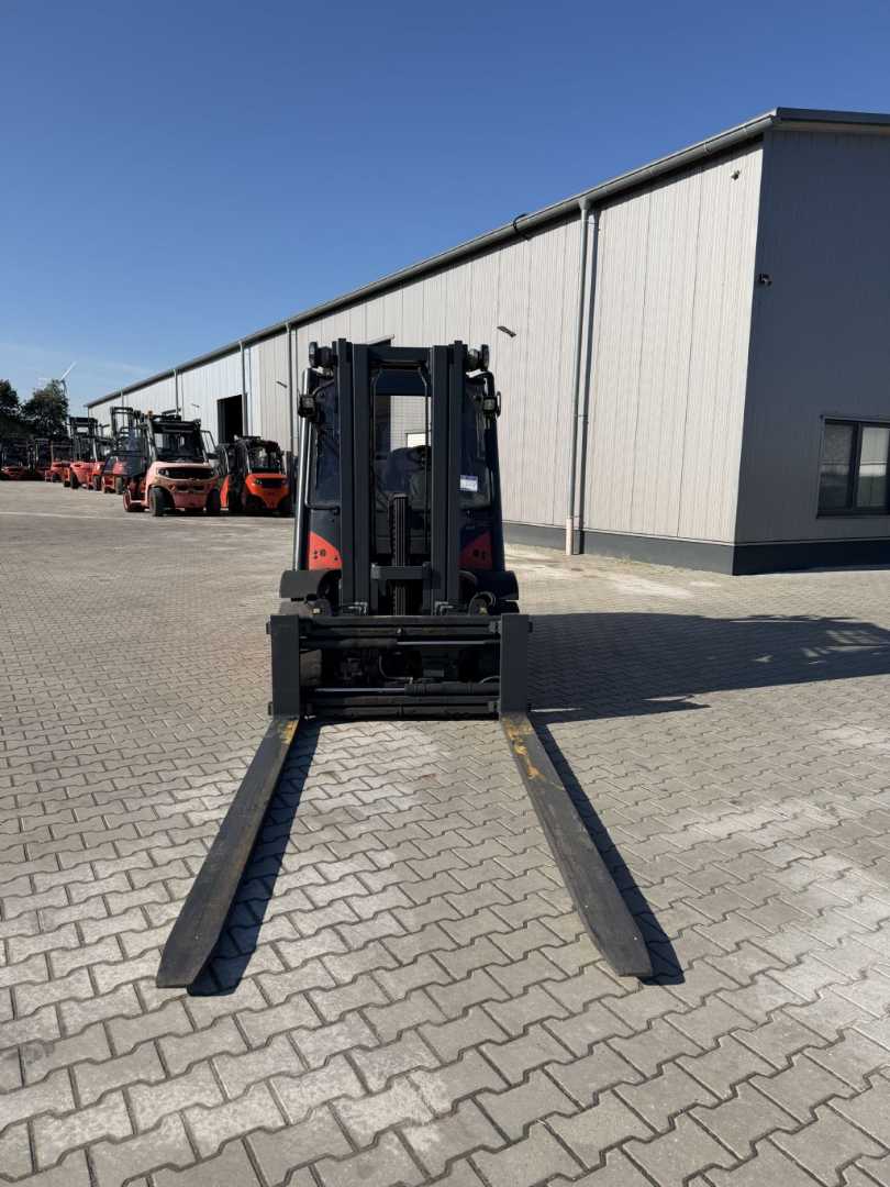 Used Forklift Linde H50D-02 Containerfähig 4 riteņu dakšu iekrāvējs (Image 2) Used Forklift Linde H50D-02 Containerfähig 4 riteņu dakšu iekrāvējs (Image 2)