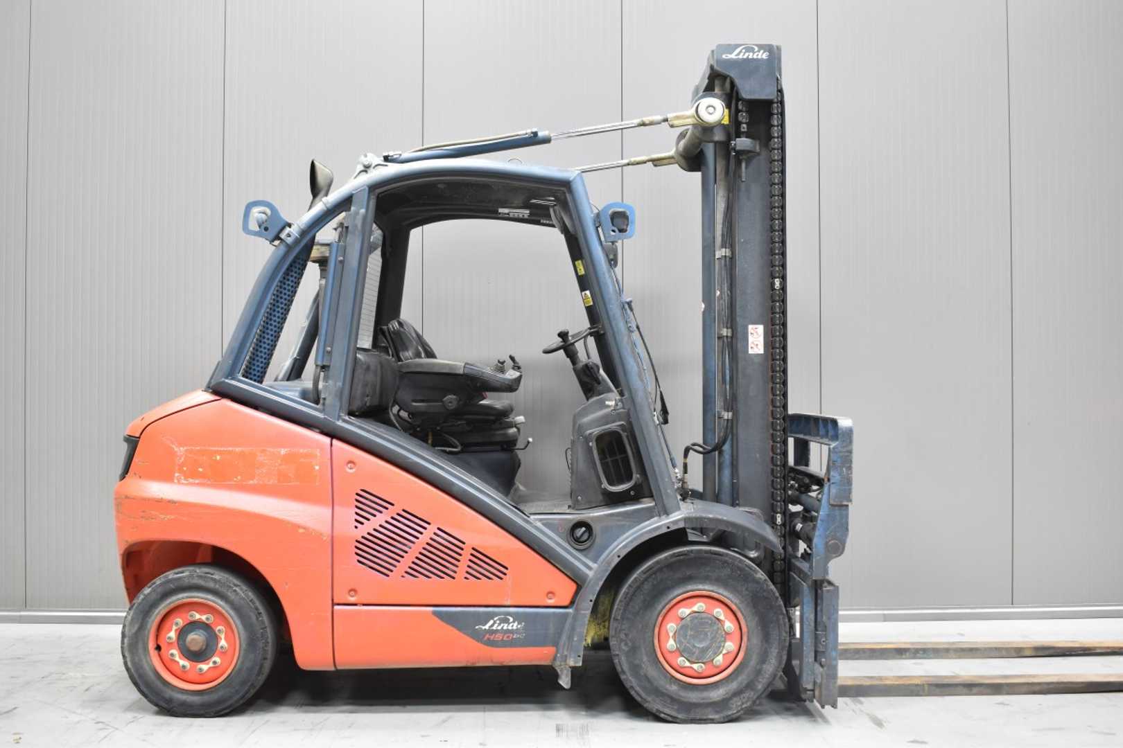 Used Forklift Linde H 50 D - 01 /58591/ 4 riteņu dakšu iekrāvējs (Image 3) Used Forklift Linde H 50 D - 01 /58591/ 4 riteņu dakšu iekrāvējs (Image 3)