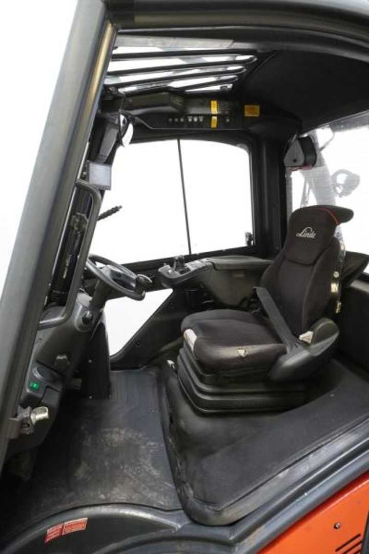 Used Forklift Linde H 50 D EVO 394-02 4 riteņu dakšu iekrāvējs (Image 3) Used Forklift Linde H 50 D EVO 394-02 4 riteņu dakšu iekrāvējs (Image 3)