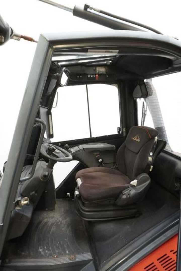 Used Forklift Linde H 30 D (3A) EVO 393-02 4 riteņu dakšu iekrāvējs (Image 3) Used Forklift Linde H 30 D (3A) EVO 393-02 4 riteņu dakšu iekrāvējs (Image 3)