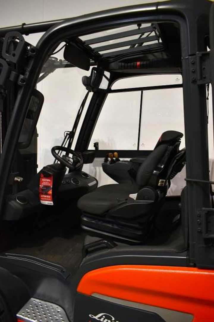 Used Forklift Linde H 30 D 1202 4 riteņu dakšu iekrāvējs (Image 3) Used Forklift Linde H 30 D 1202 4 riteņu dakšu iekrāvējs (Image 3)