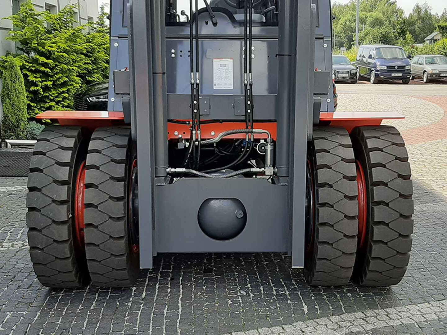 Used Forklift Lonking LG100DT 4 riteņu dakšu iekrāvējs (Image 9) Used Forklift Lonking LG100DT 4 riteņu dakšu iekrāvējs (Image 9)