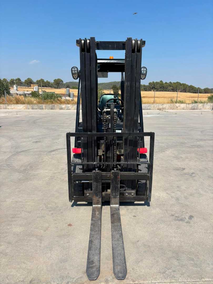 Used Forklift Manitou MI25D 4 riteņu dakšu iekrāvējs (Image 3) Used Forklift Manitou MI25D 4 riteņu dakšu iekrāvējs (Image 3)