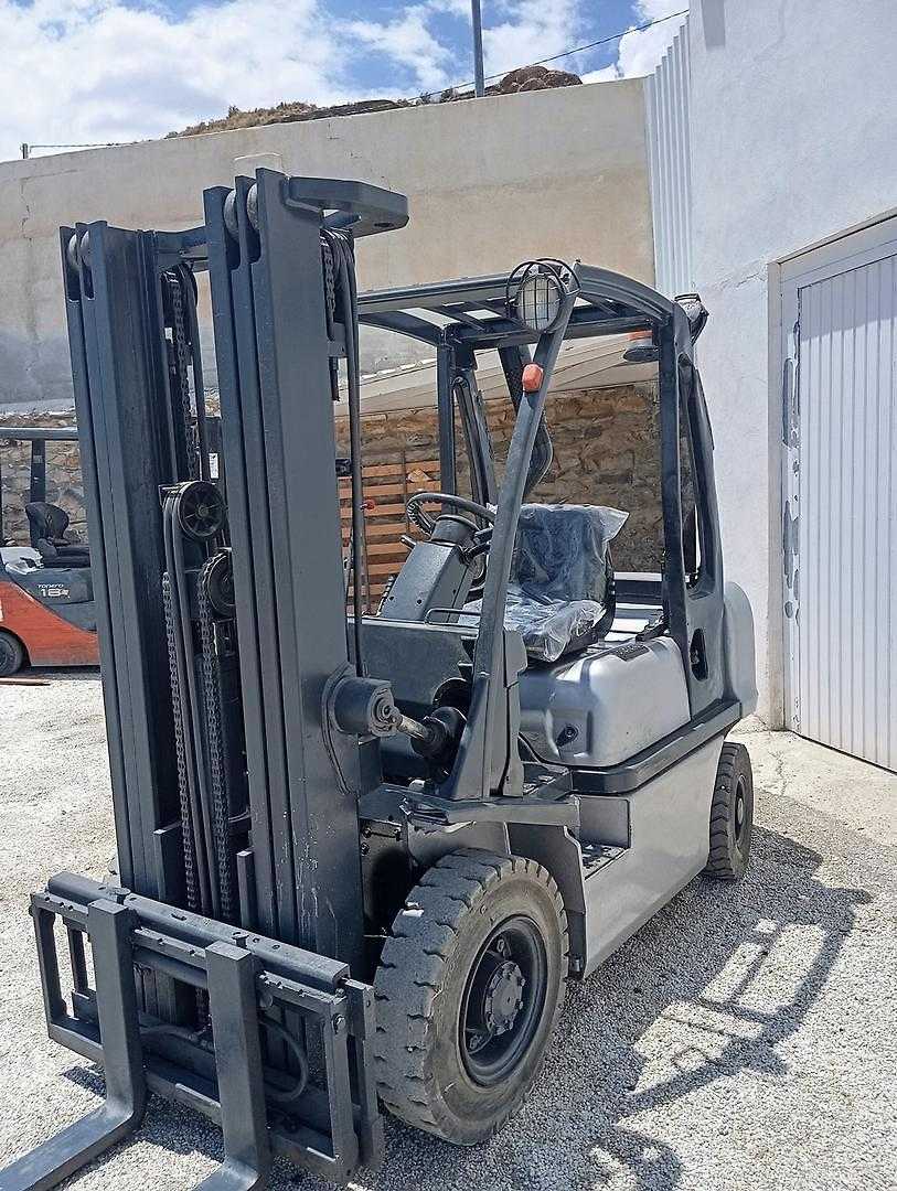 Used Forklift Nissan FD30 4 riteņu dakšu iekrāvējs (Image 5) Used Forklift Nissan FD30 4 riteņu dakšu iekrāvējs (Image 5)