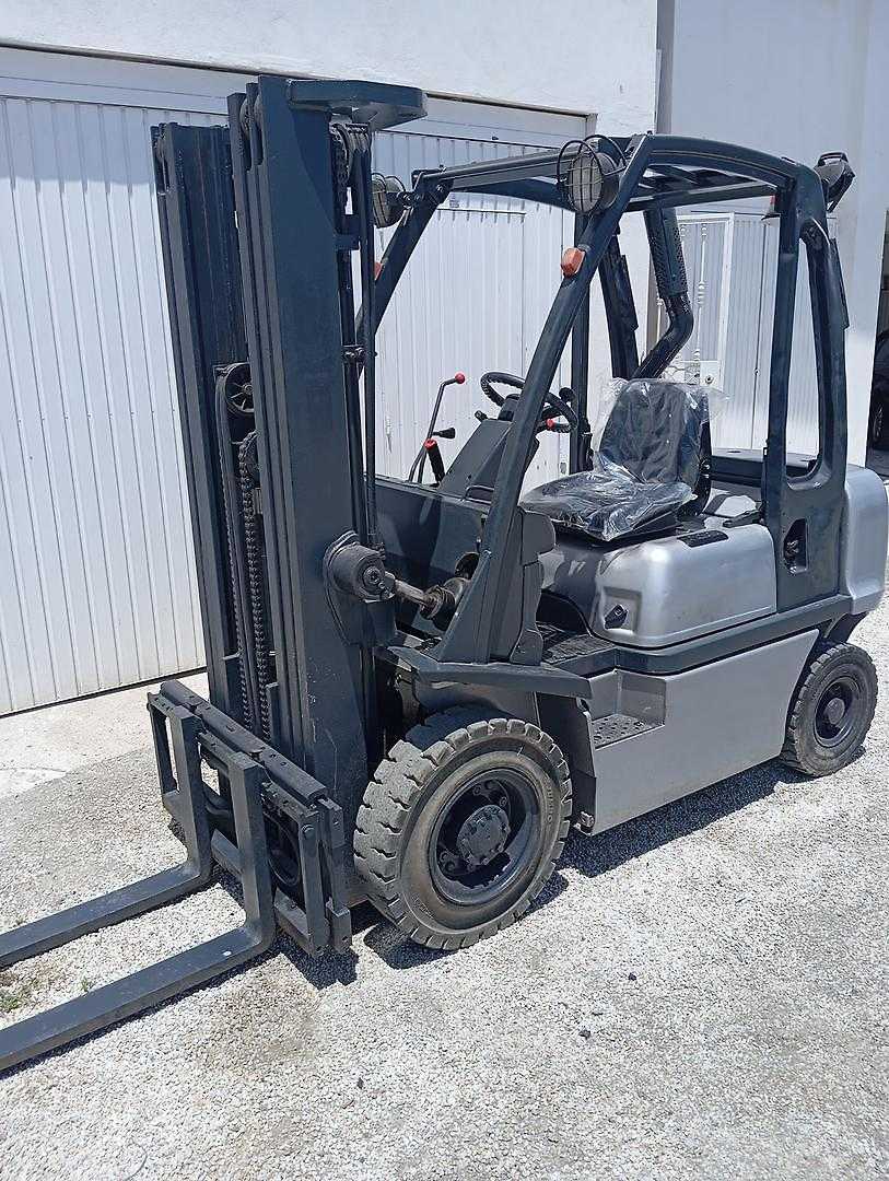 Used Forklift Nissan FD30 4 riteņu dakšu iekrāvējs (Image 9) Used Forklift Nissan FD30 4 riteņu dakšu iekrāvējs (Image 9)