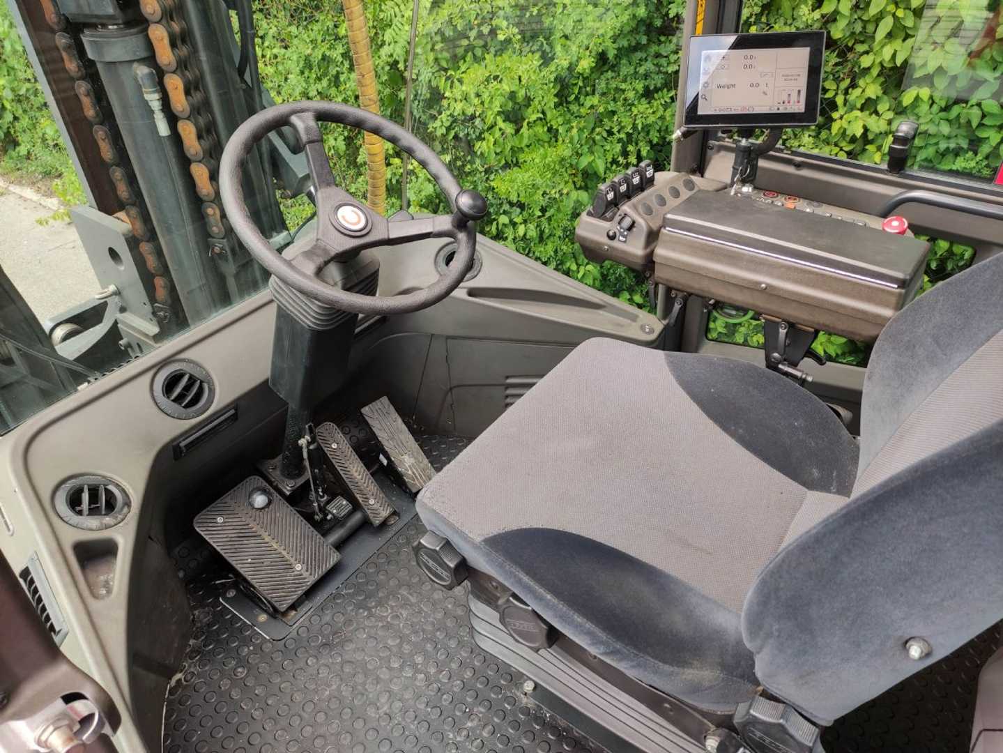Used Forklift SMV SMV-17-1200C 4 riteņu dakšu iekrāvējs (Image 6) Used Forklift SMV SMV-17-1200C 4 riteņu dakšu iekrāvējs (Image 6)