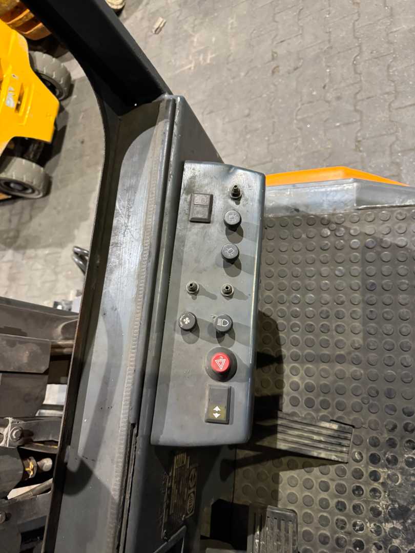 Used Forklift STILL R 70 - 35 Diesel 4 riteņu dakšu iekrāvējs (Image 8)