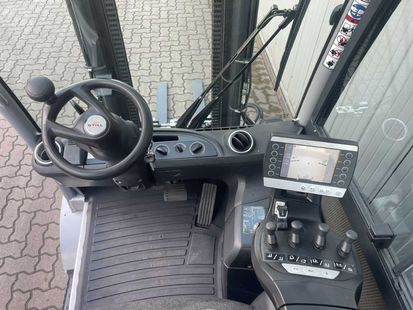 Used Forklift STILL RX70-25 | YOM 2022 | NEW TIRES | CAMERA 4 riteņu dakšu iekrāvējs (Image 9)