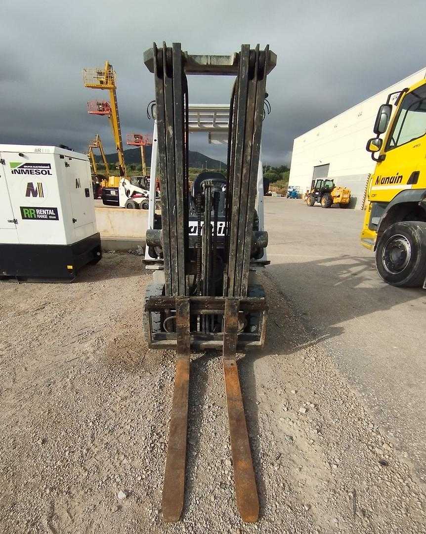 Used Forklift UniCarriers Y1D1A18Q 4 riteņu dakšu iekrāvējs (Image 9)