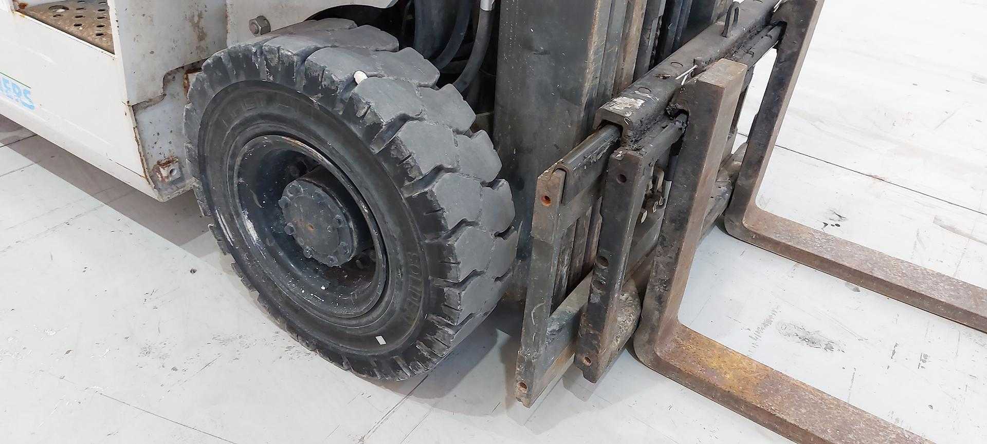 Used Forklift UniCarriers Y1D1A15Q 4 riteņu dakšu iekrāvējs (Image 3)