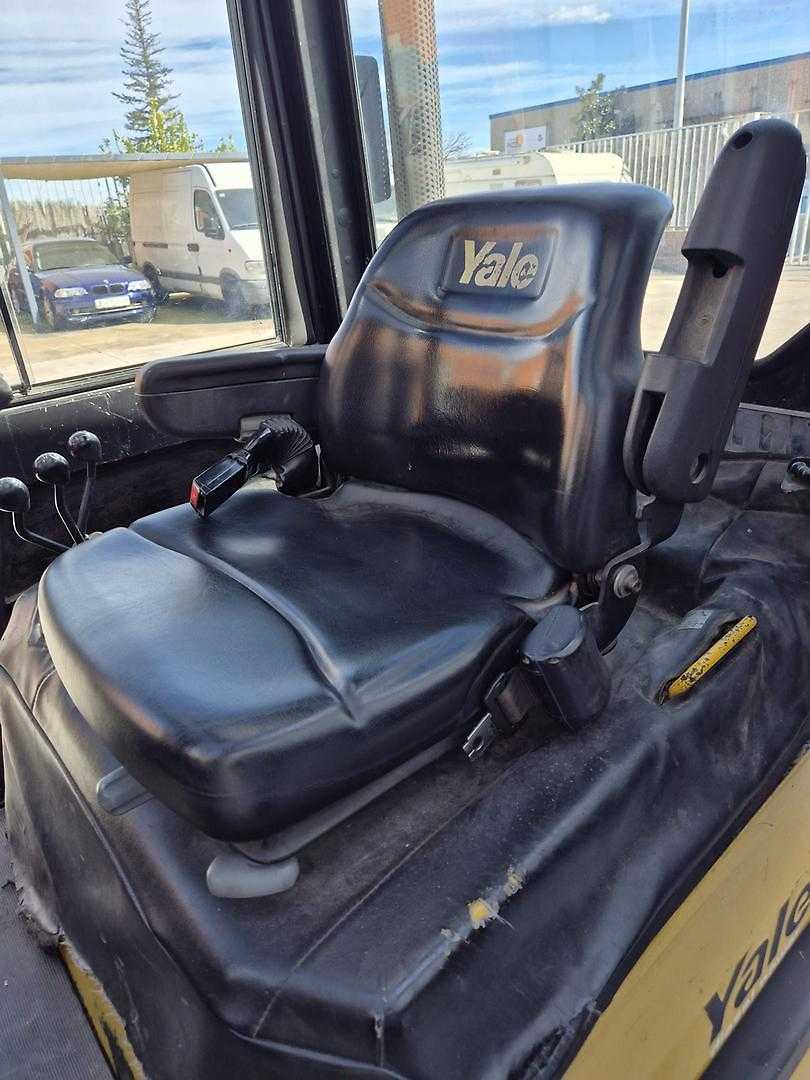 Used Forklift Yale GDP25RF 4 riteņu dakšu iekrāvējs (Image 4) Used Forklift Yale GDP25RF 4 riteņu dakšu iekrāvējs (Image 4)