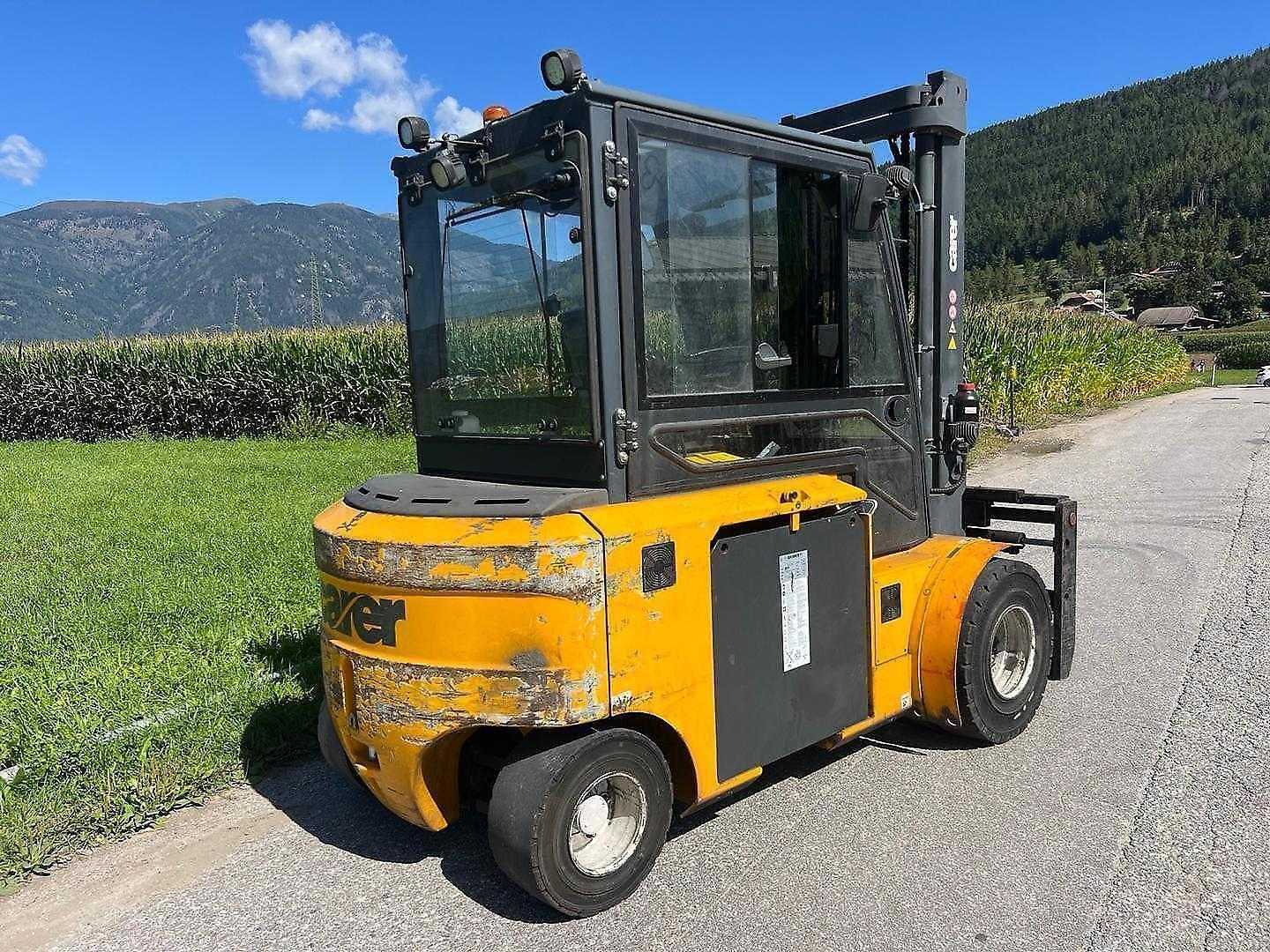 Used Forklift Carer R60H2 - 4000mm 4 riteņu dakšu iekrāvējs (Image 4) Used Forklift Carer R60H2 - 4000mm 4 riteņu dakšu iekrāvējs (Image 4)