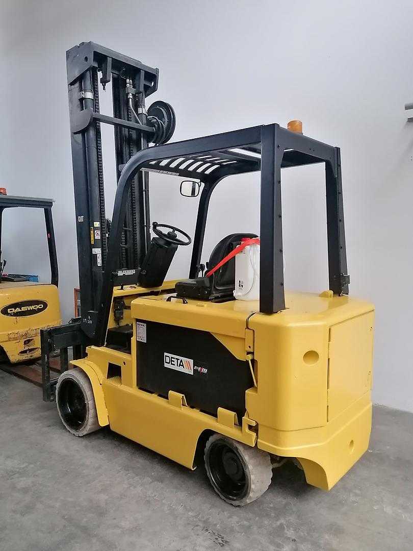 Used Forklift Caterpillar M100D 4 riteņu dakšu iekrāvējs (Image 2) Used Forklift Caterpillar M100D 4 riteņu dakšu iekrāvējs (Image 2)