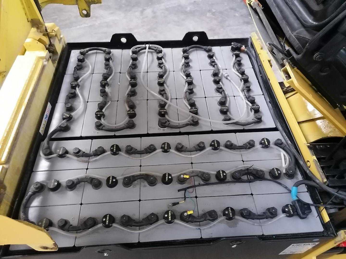 Used Forklift Caterpillar M100D 4 riteņu dakšu iekrāvējs (Image 4) Used Forklift Caterpillar M100D 4 riteņu dakšu iekrāvējs (Image 4)