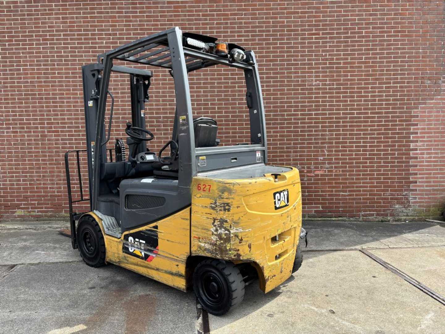 Used Forklift Caterpillar 2EP5000 4 riteņu dakšu iekrāvējs (Image 3)