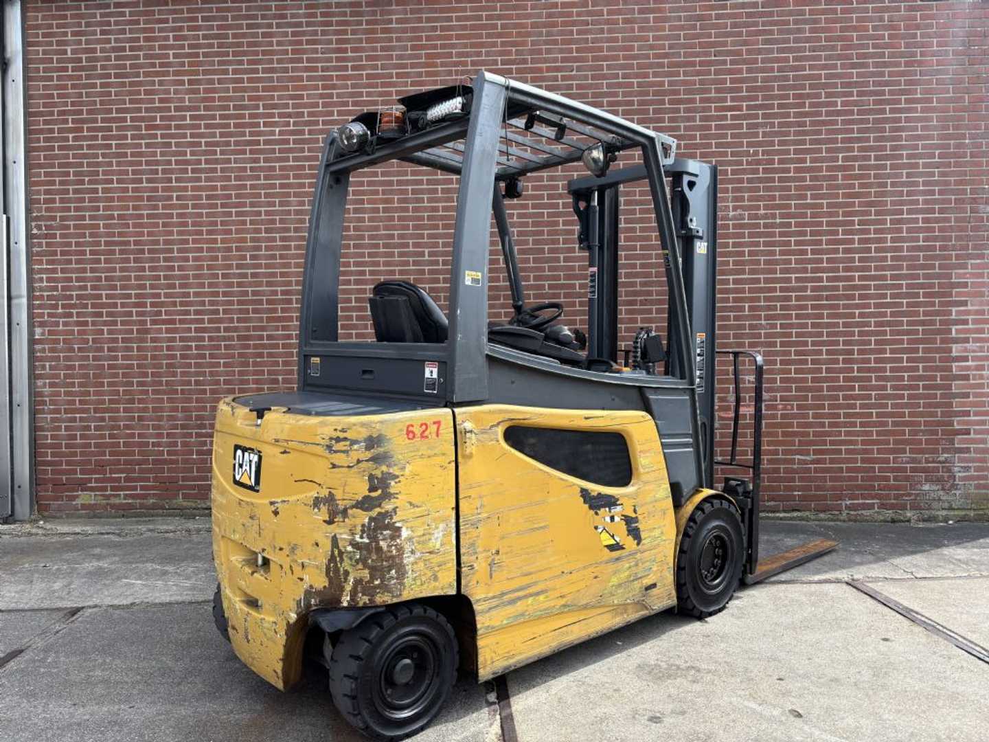 Used Forklift Caterpillar 2EP5000 4 riteņu dakšu iekrāvējs (Image 4)