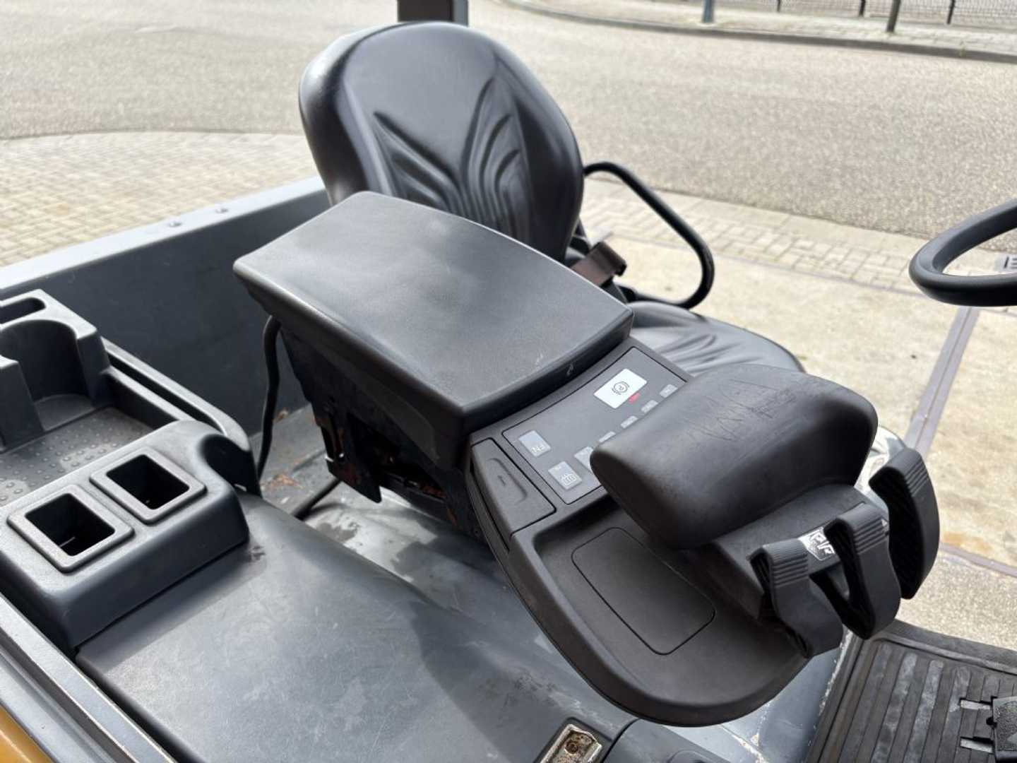 Used Forklift Caterpillar 2EP5000 4 riteņu dakšu iekrāvējs (Image 10)