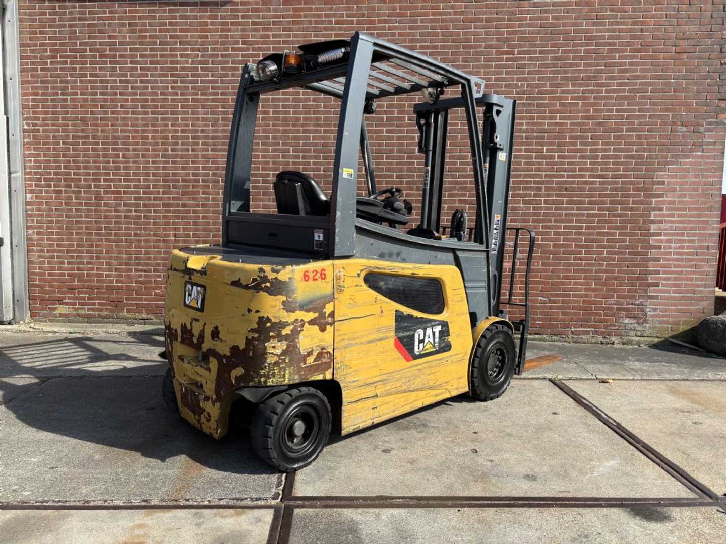 Used Forklift Caterpillar 2EPC5000 4 riteņu dakšu iekrāvējs (Image 4)