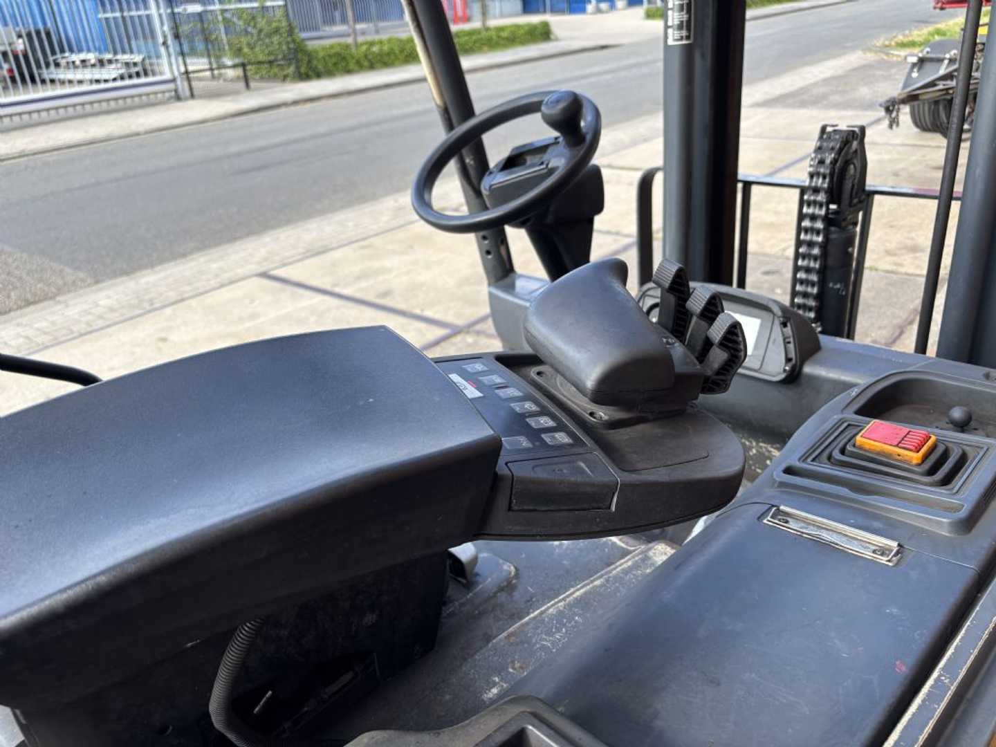 Used Forklift Caterpillar 2EPC5000 4 riteņu dakšu iekrāvējs (Image 9)