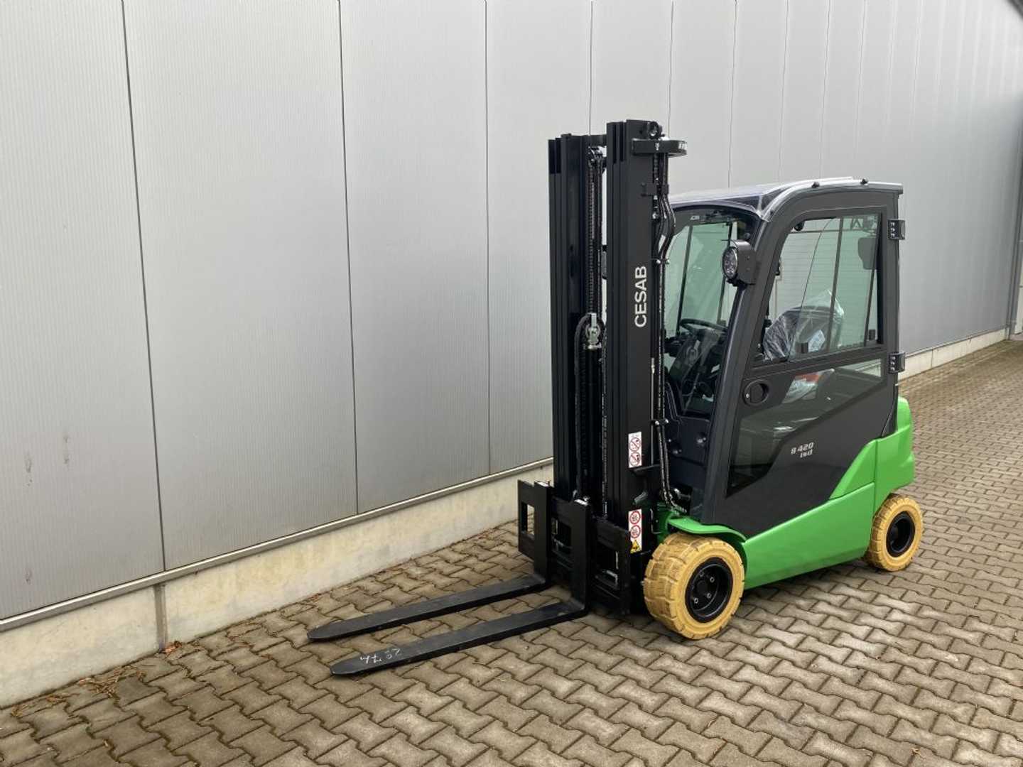 Used Forklift Cesab B420-II 4 riteņu dakšu iekrāvējs (Image 3)