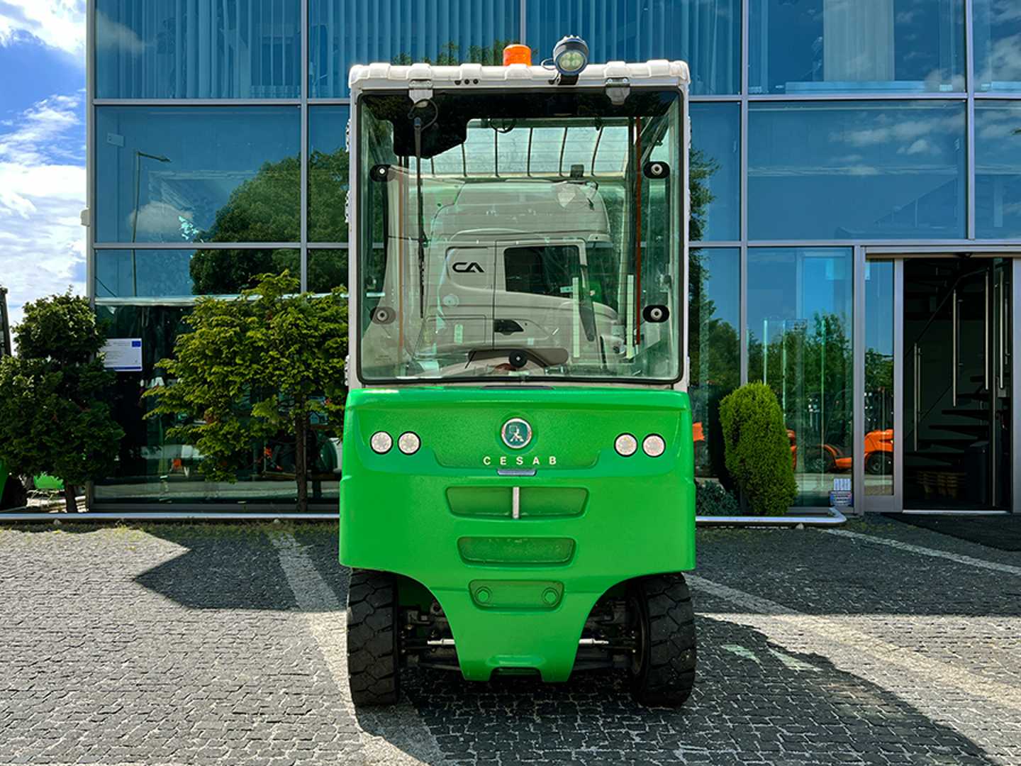 Used Forklift Cesab B625 4 riteņu dakšu iekrāvējs (Image 7) Used Forklift Cesab B625 4 riteņu dakšu iekrāvējs (Image 7)