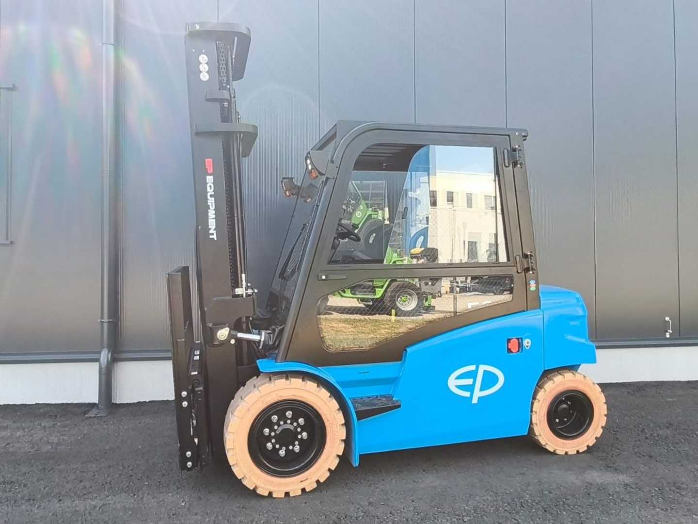 Used Forklift EP CPD50L1 NEUMASCHINE 4 riteņu dakšu iekrāvējs (Image 2) Used Forklift EP CPD50L1 NEUMASCHINE 4 riteņu dakšu iekrāvējs (Image 2)