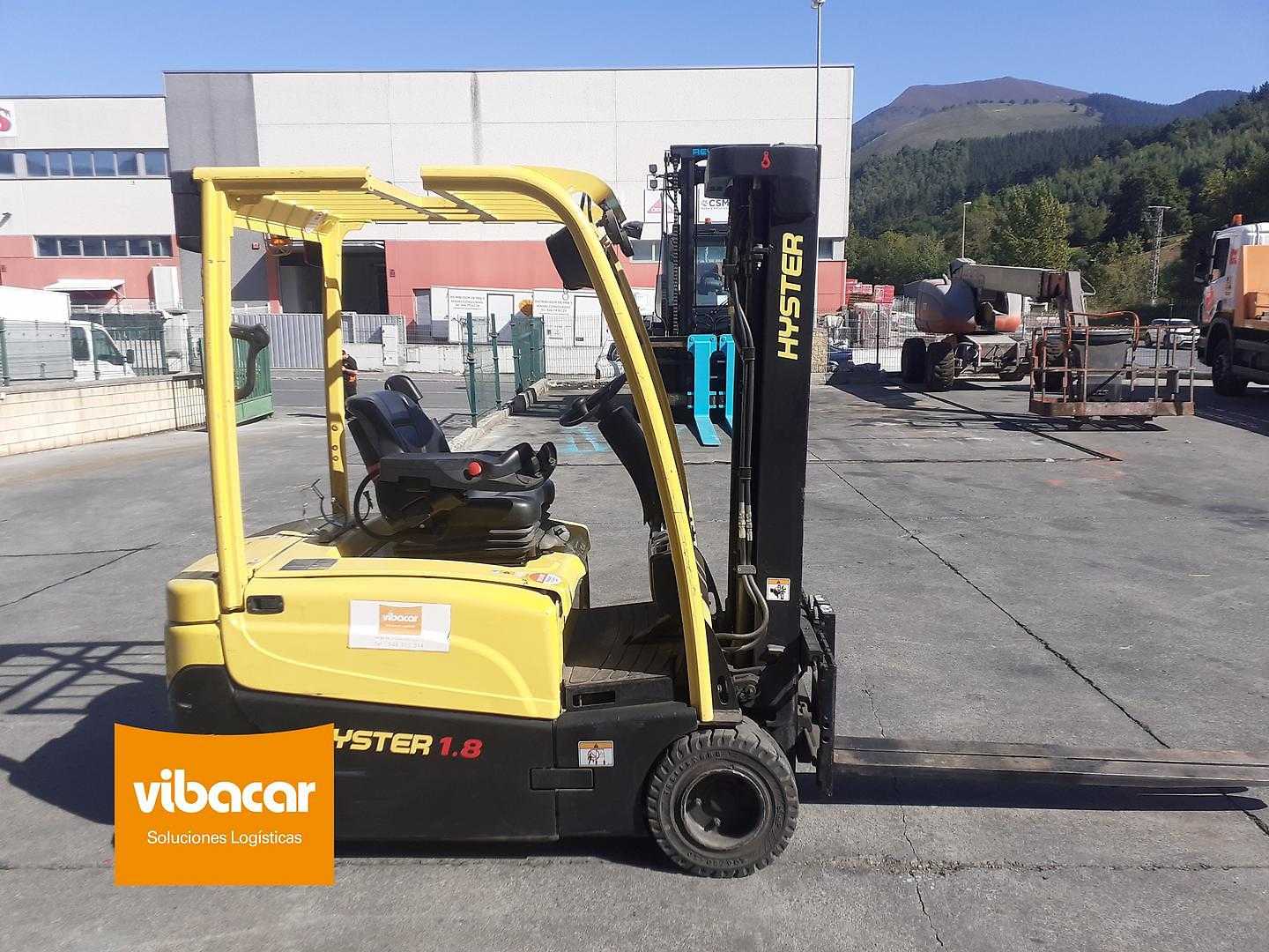 Used Forklift Hyster J1.8XN LWB 4 riteņu dakšu iekrāvējs (Image 1) Used Forklift Hyster J1.8XN LWB 4 riteņu dakšu iekrāvējs (Image 1)