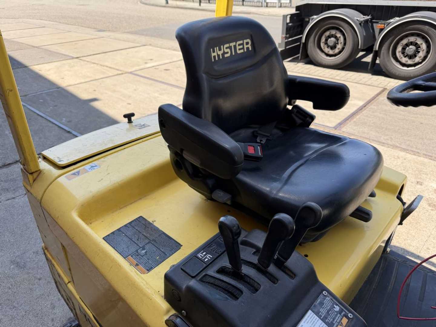 Used Forklift Hyster J1.80XMT 4 riteņu dakšu iekrāvējs (Image 5) Used Forklift Hyster J1.80XMT 4 riteņu dakšu iekrāvējs (Image 5)
