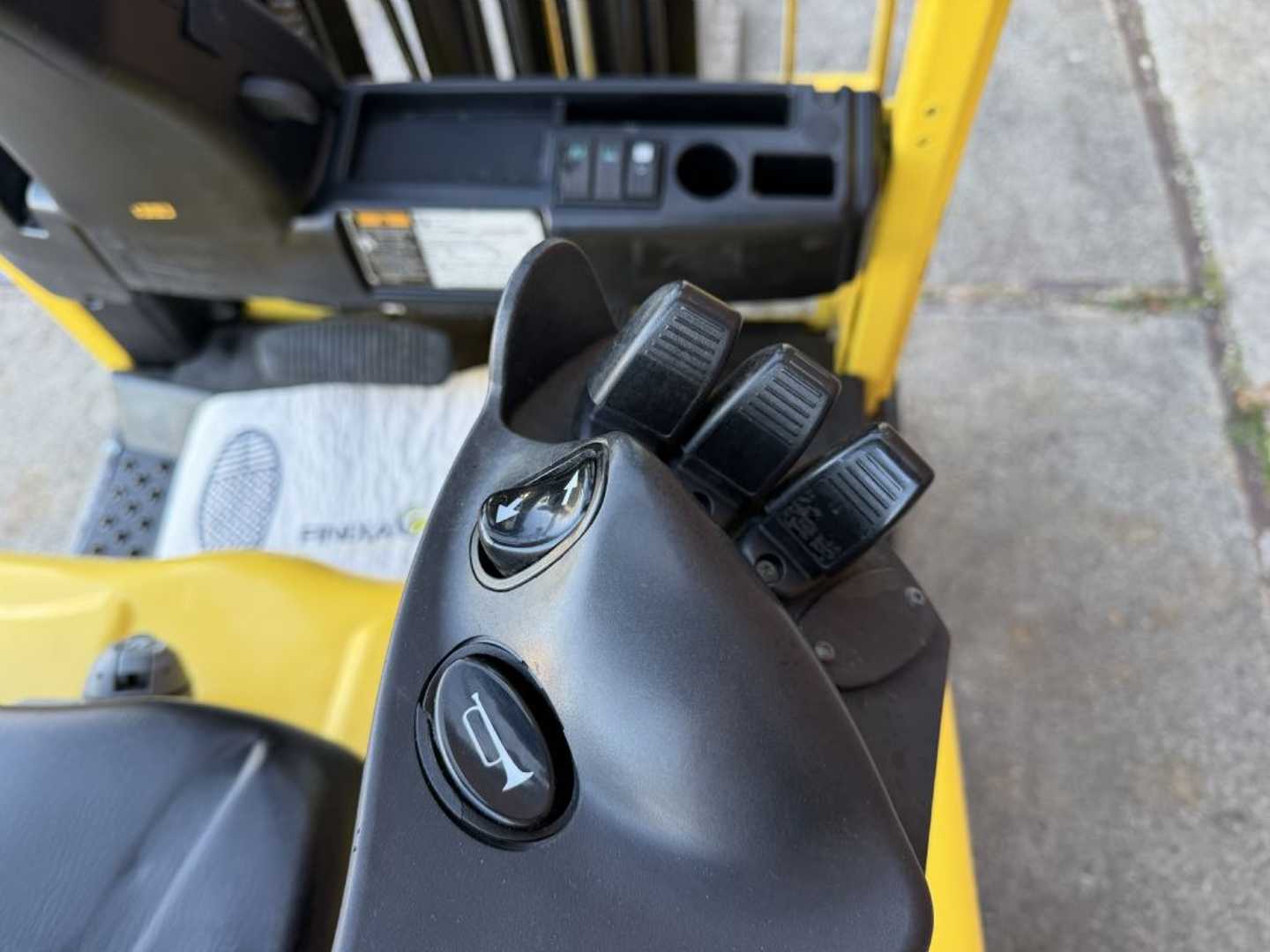 Used Forklift Hyster J1.8XN LWB 4 riteņu dakšu iekrāvējs (Image 9) Used Forklift Hyster J1.8XN LWB 4 riteņu dakšu iekrāvējs (Image 9)