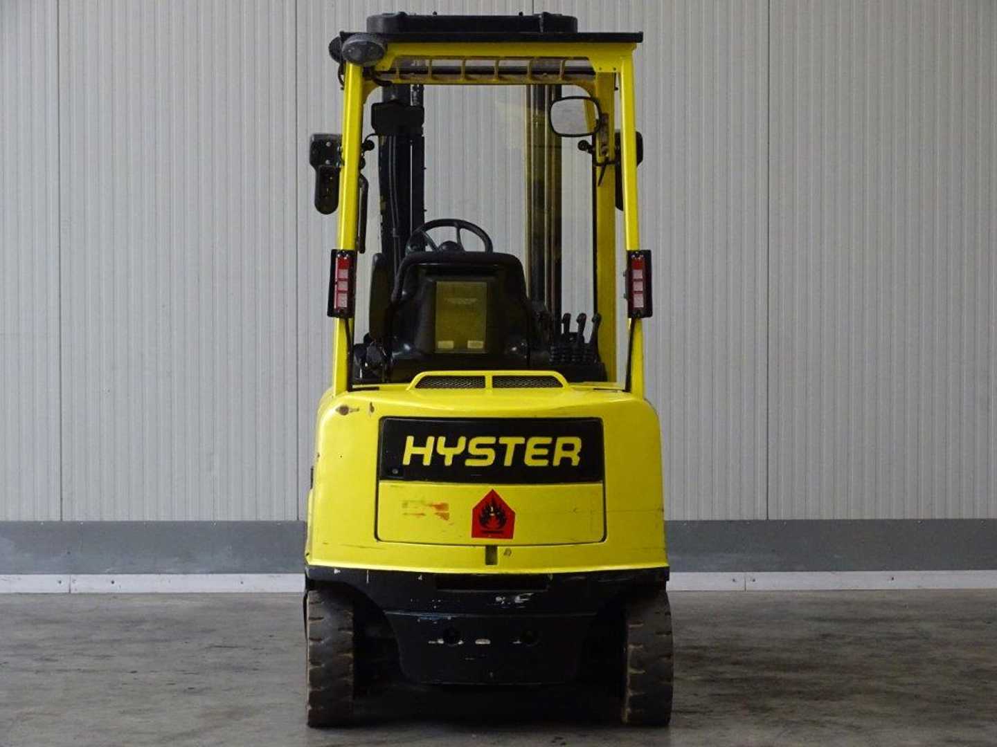 Used Forklift Hyster J3.0XM 4 riteņu dakšu iekrāvējs (Image 6) Used Forklift Hyster J3.0XM 4 riteņu dakšu iekrāvējs (Image 6)
