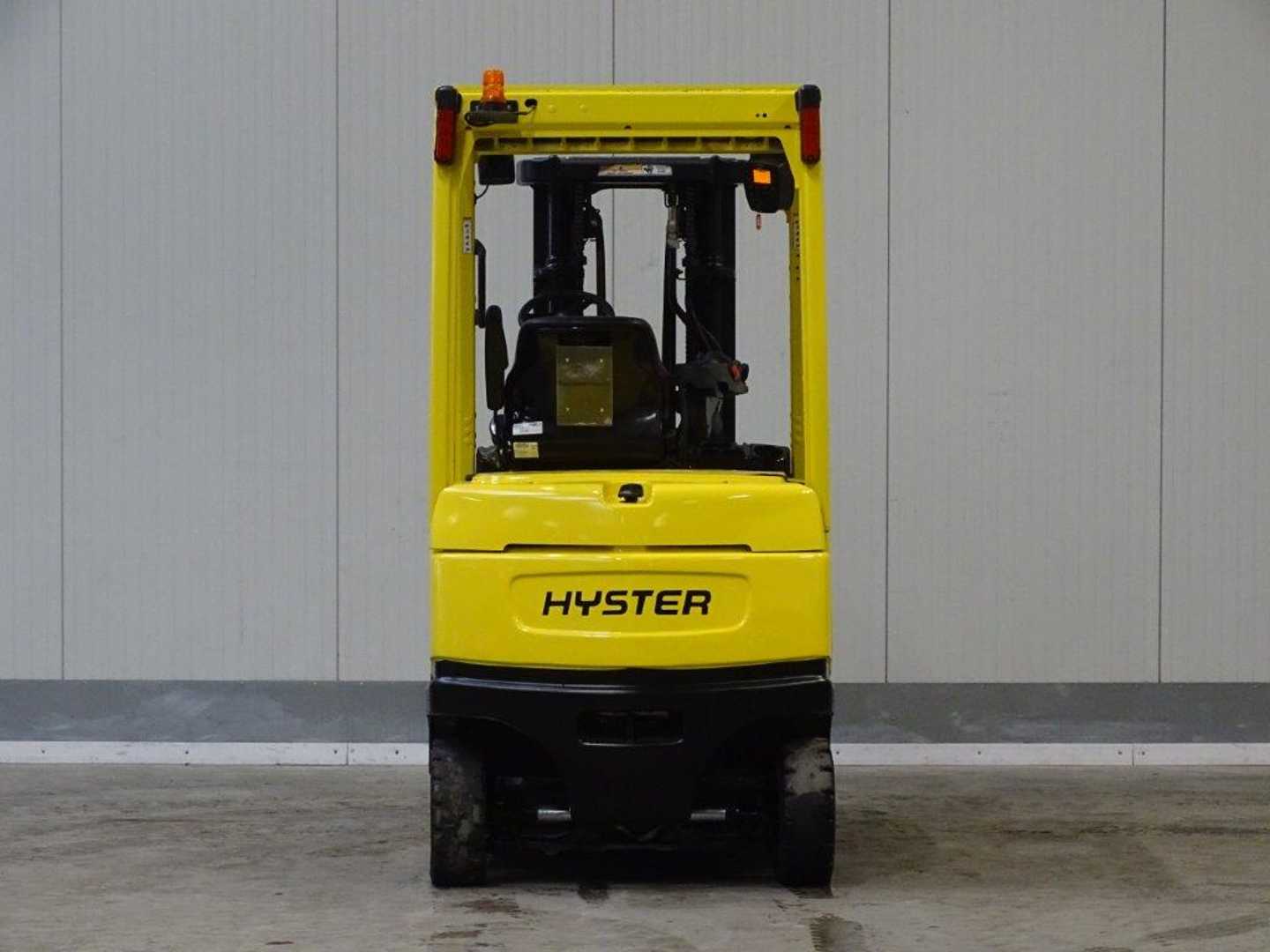 Used Forklift Hyster J2.5XN - TRIPLEX 4 riteņu dakšu iekrāvējs (Image 6) Used Forklift Hyster J2.5XN - TRIPLEX 4 riteņu dakšu iekrāvējs (Image 6)
