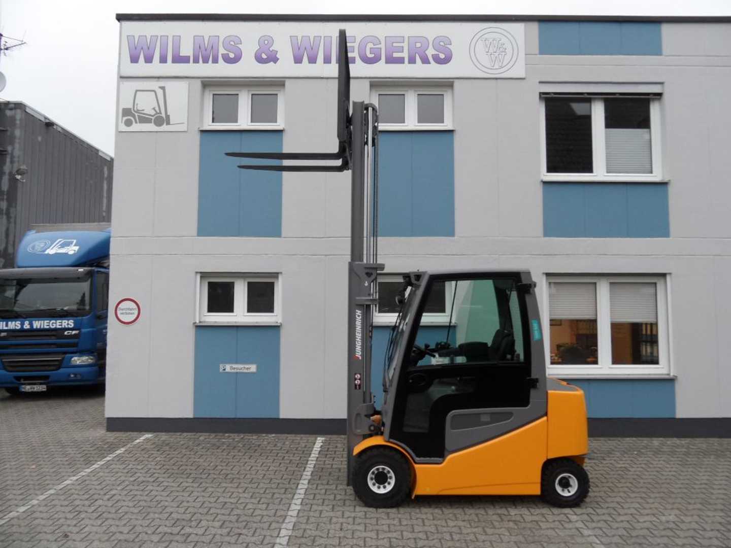 Used Forklift Jungheinrich EFG 425s - Batterie NEU - Kabine mit Heizung 4 riteņu dakšu iekrāvējs (Image 5) Used Forklift Jungheinrich EFG 425s - Batterie NEU - Kabine mit Heizung 4 riteņu dakšu iekrāvējs (Image 5)