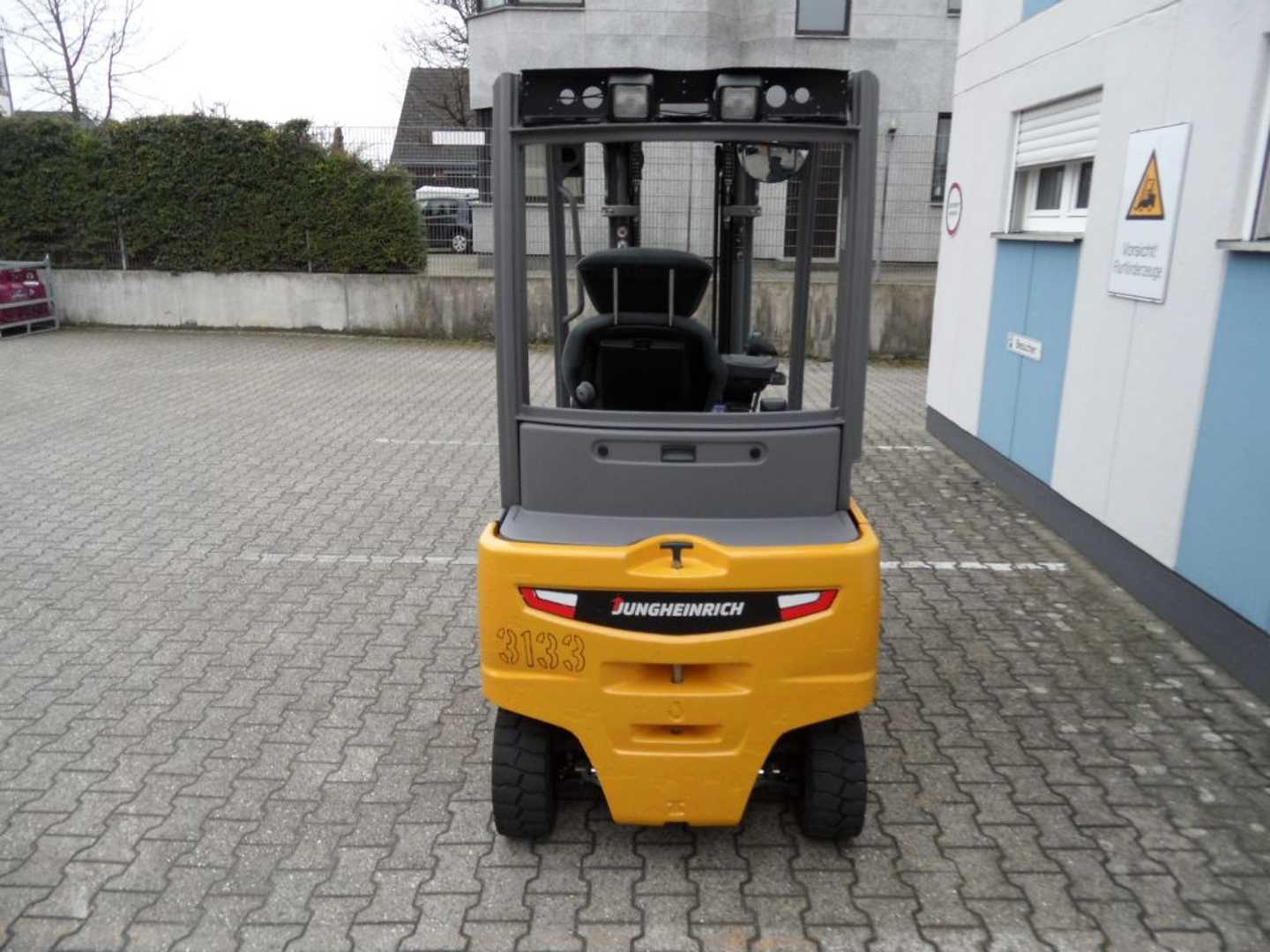 Used Forklift Jungheinrich EFG 316 - Triplex - NEUE Batterie! 4 riteņu dakšu iekrāvējs (Image 9)