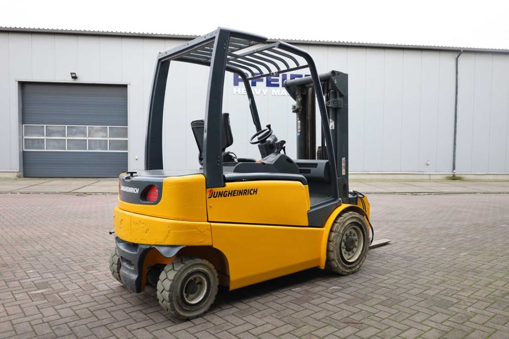 Used Forklift Jungheinrich EFG535 4 riteņu dakšu iekrāvējs (Image 3) Used Forklift Jungheinrich EFG535 4 riteņu dakšu iekrāvējs (Image 3)