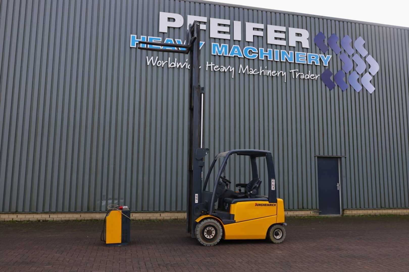 Used Forklift Jungheinrich EFG425K 4 riteņu dakšu iekrāvējs (Image 4)
