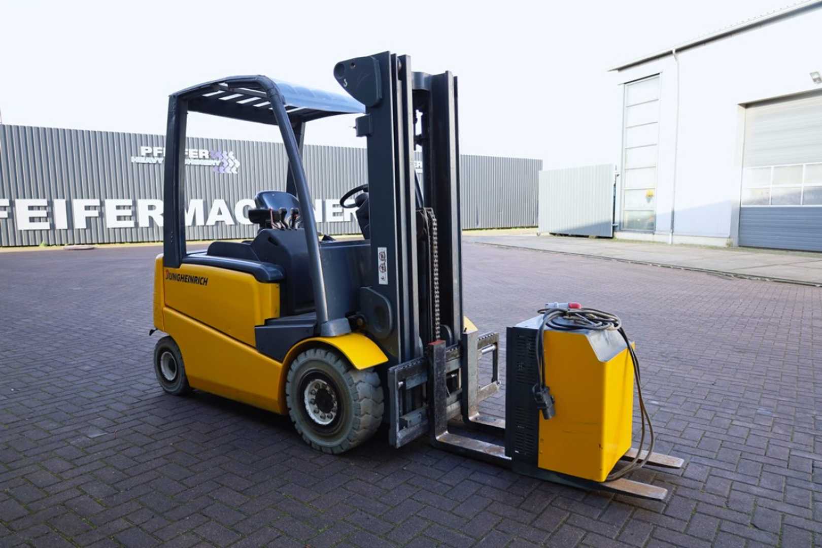 Used Forklift Jungheinrich EFG425K 4 riteņu dakšu iekrāvējs (Image 9)