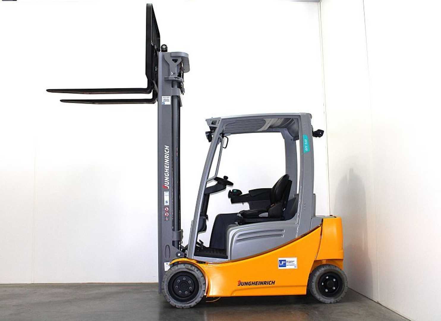 Used Forklift Jungheinrich EFG 320 - 650 DZ 4 riteņu dakšu iekrāvējs (Image 7) Used Forklift Jungheinrich EFG 320 - 650 DZ 4 riteņu dakšu iekrāvējs (Image 7)
