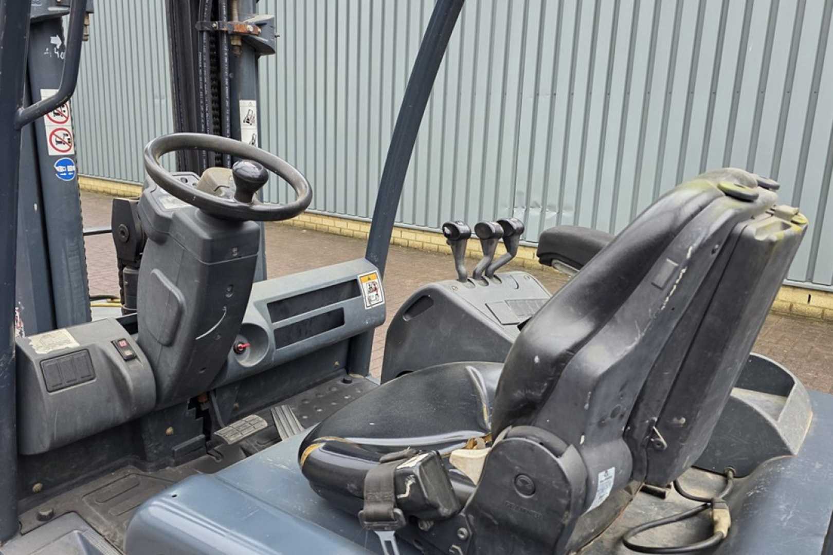 Used Forklift Jungheinrich EFG425K 4 riteņu dakšu iekrāvējs (Image 5)