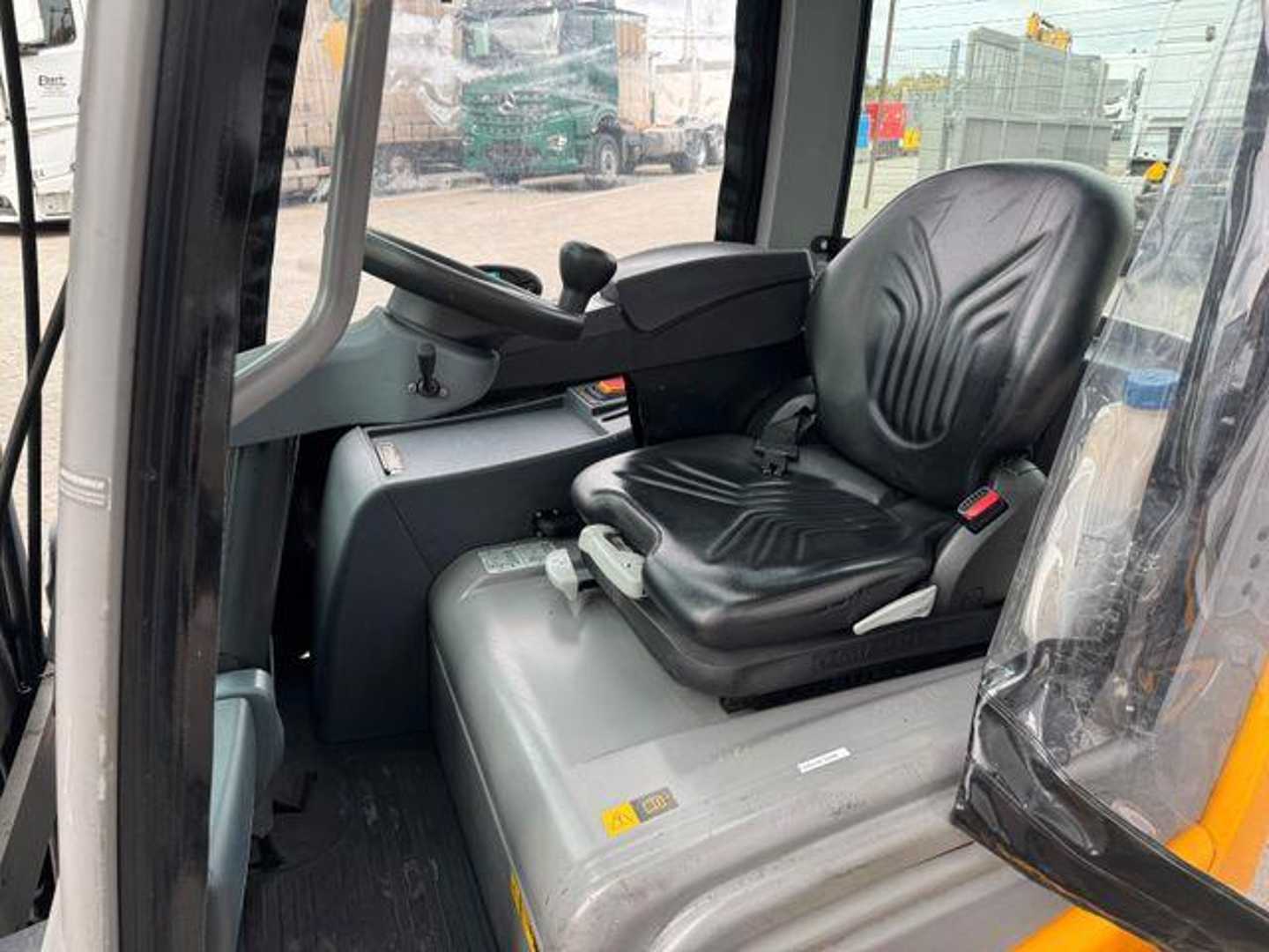 Used Forklift Jungheinrich EFG 215 / Triplex: 4.25m! / SS / nur 3.298h! 4 riteņu dakšu iekrāvējs (Image 14) Used Forklift Jungheinrich EFG 215 / Triplex: 4.25m! / SS / nur 3.298h! 4 riteņu dakšu iekrāvējs (Image 14)