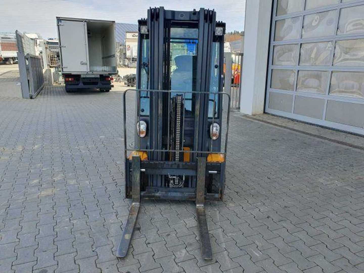 Used Forklift Jungheinrich EFG 215 / Triplex: 4.35m! / SS / nur 2.054h! 4 riteņu dakšu iekrāvējs (Image 9) Used Forklift Jungheinrich EFG 215 / Triplex: 4.35m! / SS / nur 2.054h! 4 riteņu dakšu iekrāvējs (Image 9)